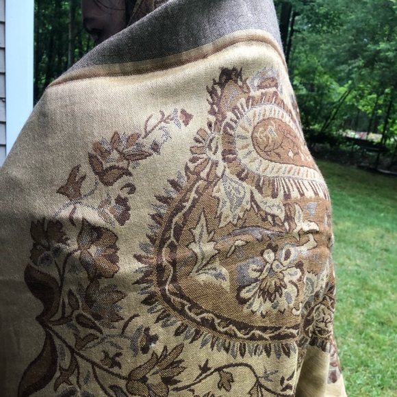Earth-Tone Pashmina🦘 - Picture 3 of 8
